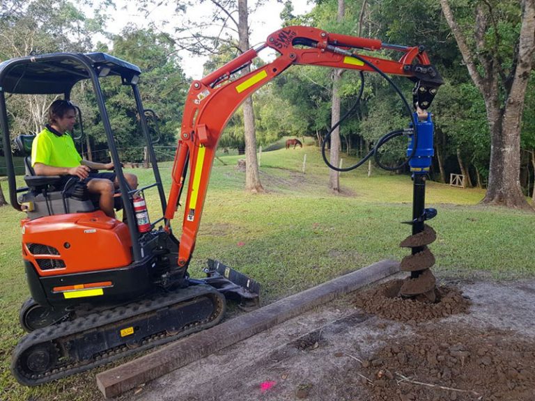 Excavator Hire Sunshine Coast Call us on 0411 457 695.